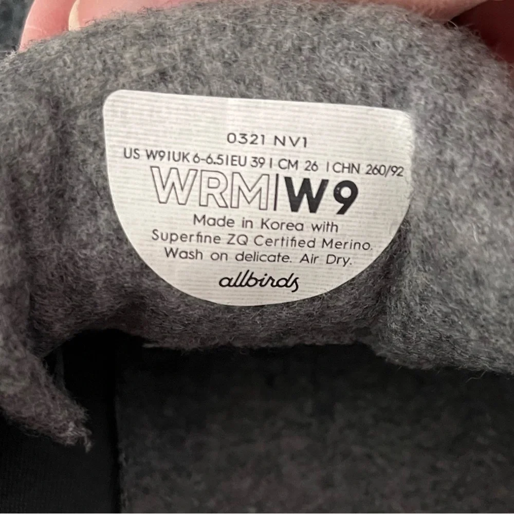 Allbirds Women's Wool Runners Charcoal Grey with White Sole Women’s Size 9